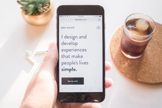 smartphone screen displaying a design quote
